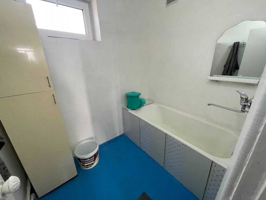 Продается  3-комнатная квартира