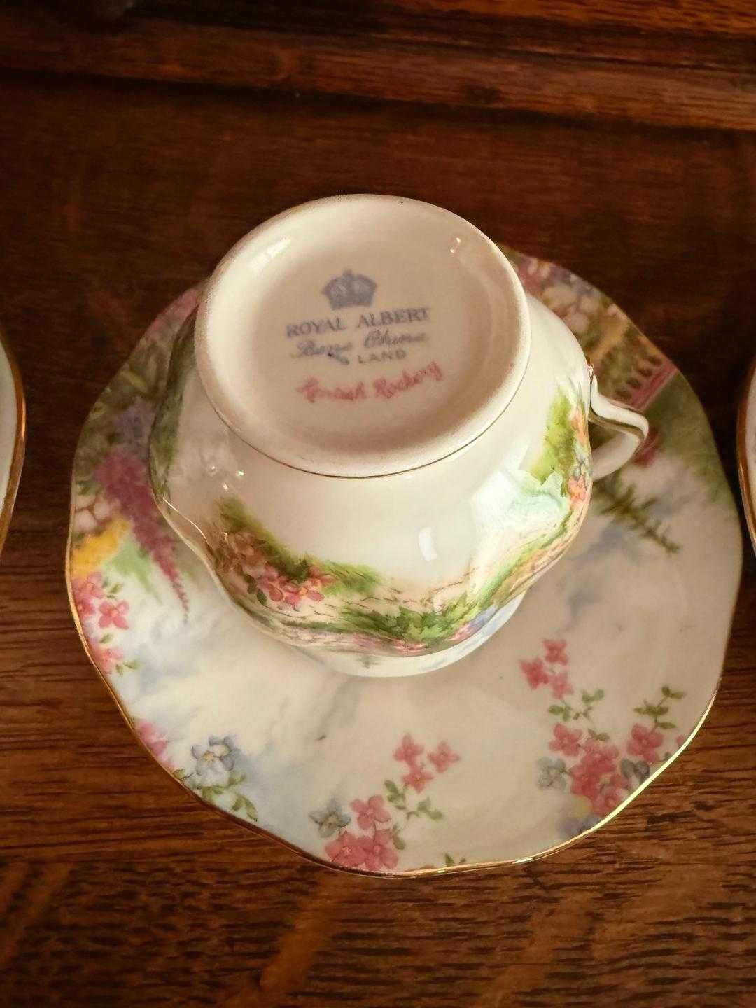 3 чашки за кафе с подложни чинийки Royal Albert