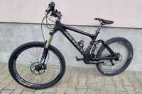 Bicicleta full suspension scott