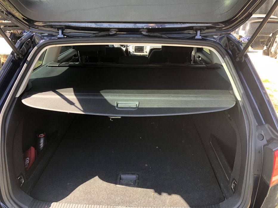 Bara fata Vw Passat B8 cu 6 senzori de parcare albastra LH5X 1.6 dcxa