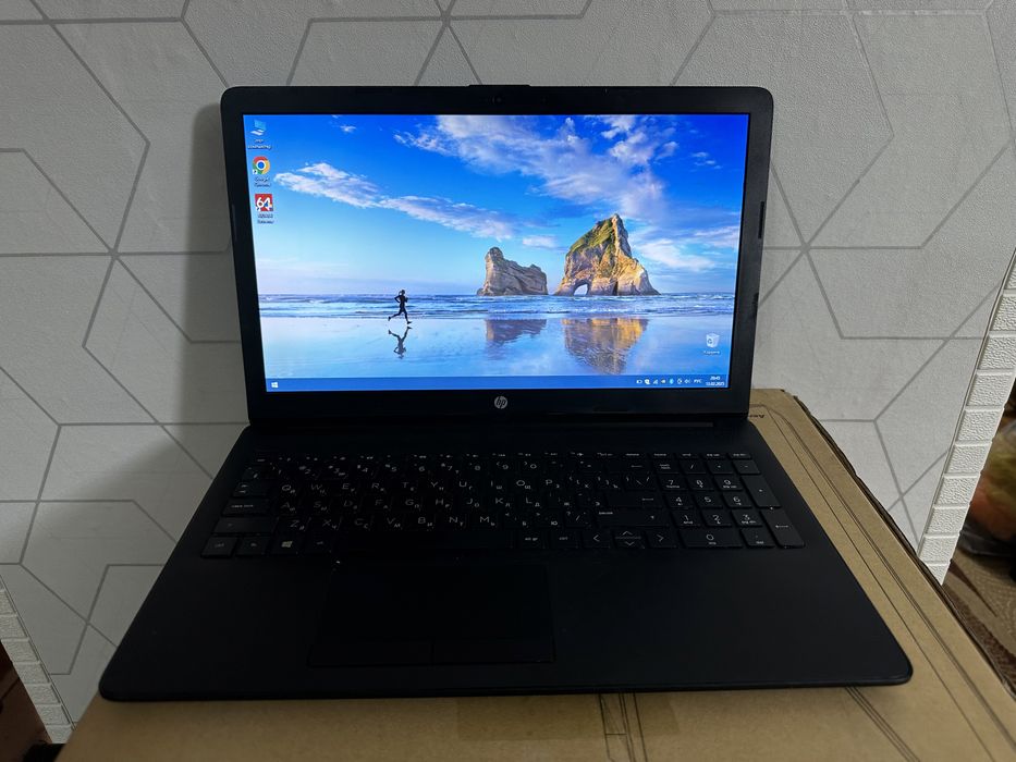 Игровой ноутбук intel Core i3-7020U/ОЗУ 8Gb/SSD 256Gb/MX 110 2Gb GDDR5