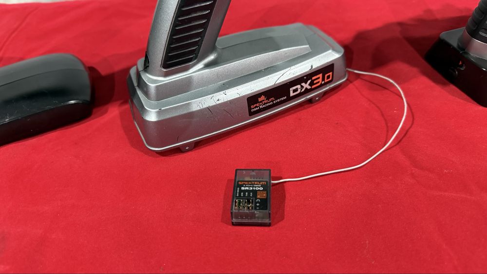 Telecomenzi Spektrum Futaba cu receivere