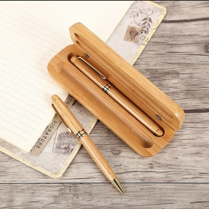 Ручка из дерева в футляре подарочная новая продам