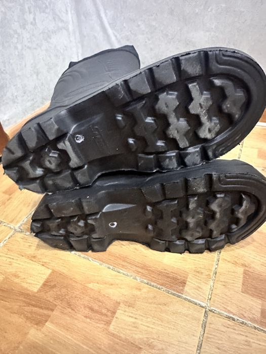 Резиновая ботинка 44 43 размера для работы вахта а так же в других сфе