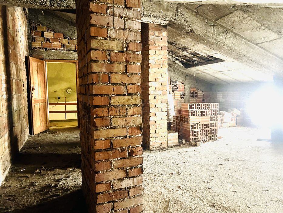 Продава се Четиристаен апартамент в с. Кисийците, Област Габрово - 200 кв.м за 310 €/кв.м - Снимка #12