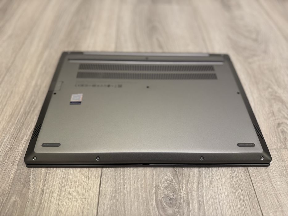 Laptop Ultrabook Lenovo ThinkBook i5 a 10-a Gen SSD 256 Windows 11 Pro