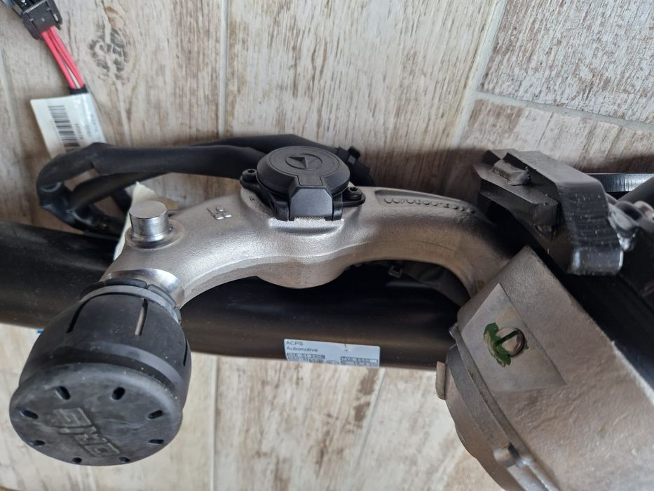 Carlig remorcare original Mercedes GLC, nou A2533150100 A2533101100