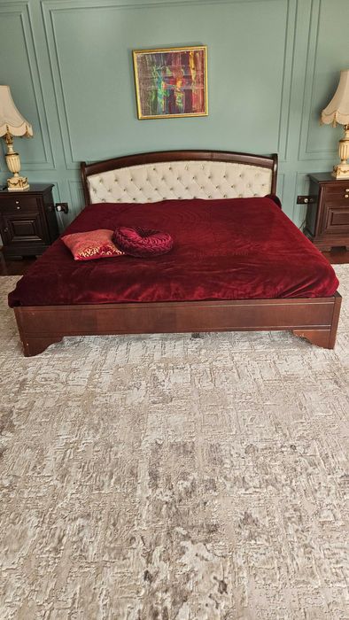 Vand pat matrimonial din lemn masiv si noptiere din lemn masiv