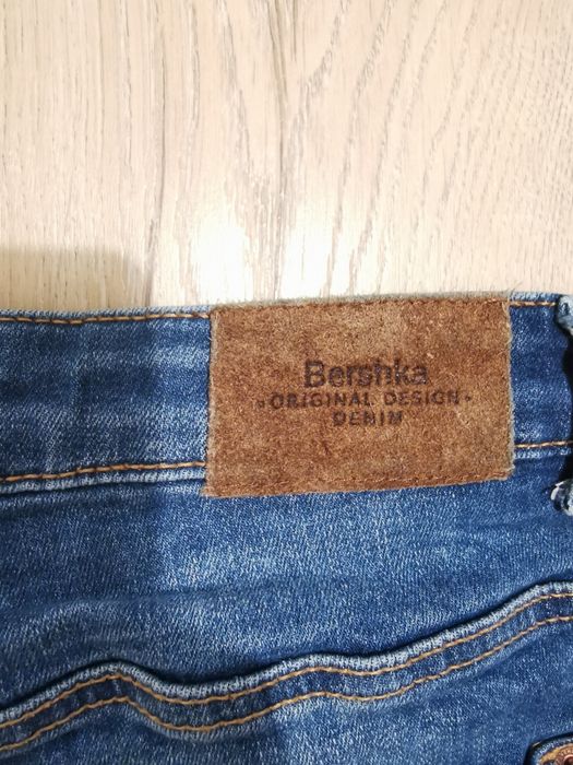 Blugi super skinny Bershka