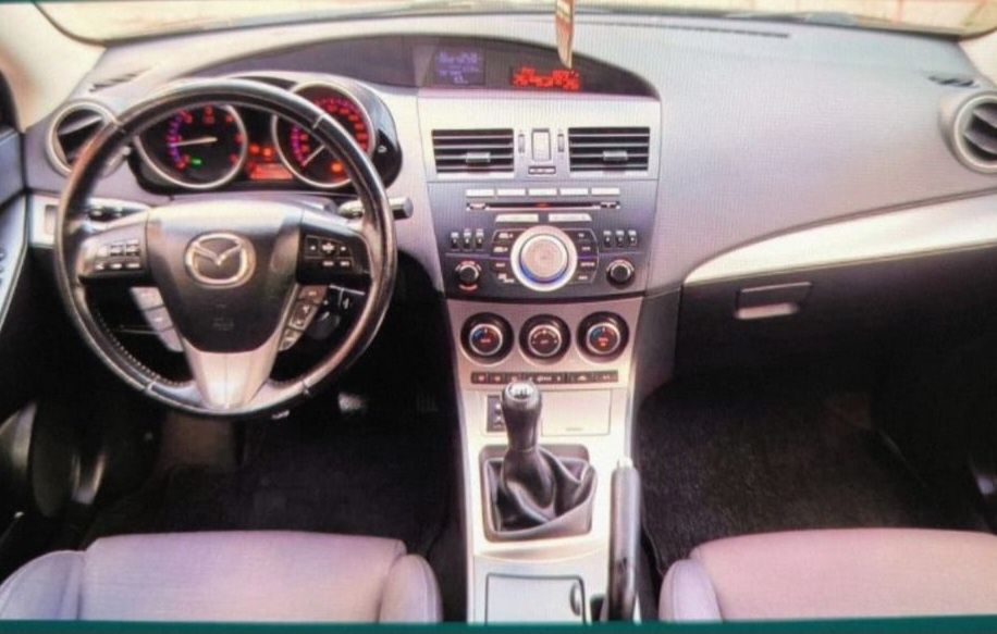 Vând Mazda 3 Benzina+ Gpl