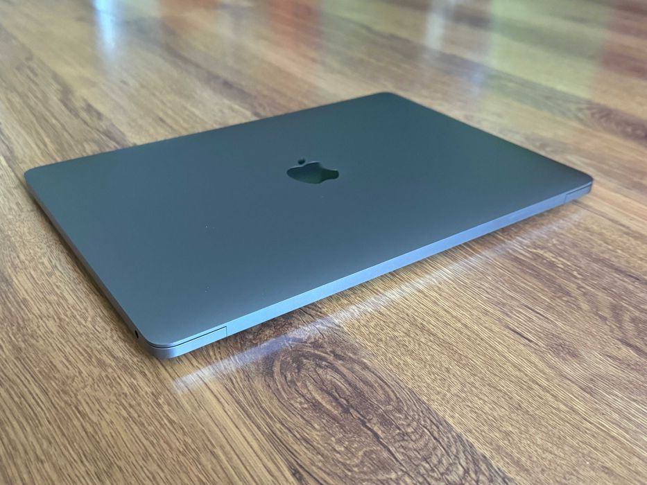 13.3' Apple MacBook Pro M2 2022 Space Grey  8GB RAM/256GB SSD/Бат 100%