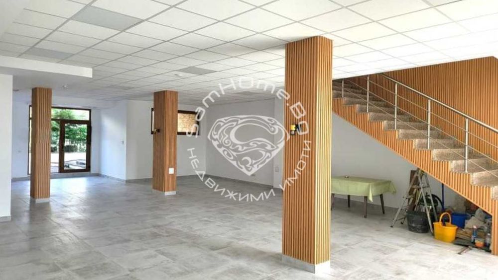 Дава се под наем Магазин в Варна, Бриз - 325 кв.м за 2000 € - Снимка #1