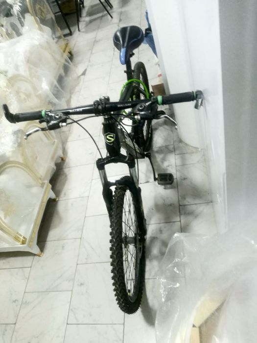 Srochno velosiped! Holati ideal! Hamma joyi ishliydi