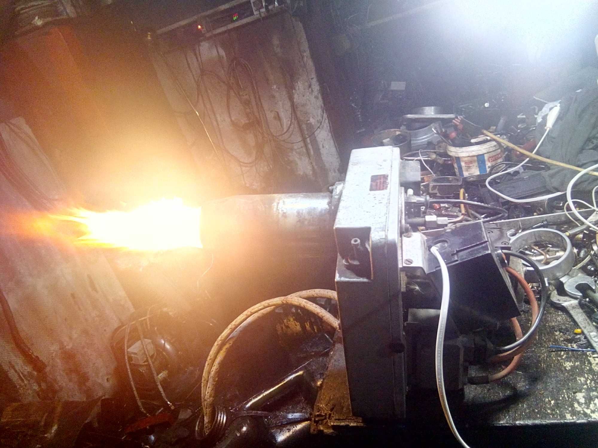 Arzator injector cu preincalzitor amestec ulei ars cu motorina benzina