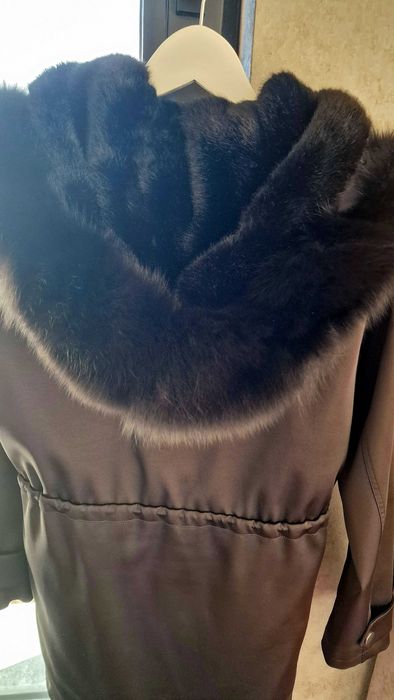 Дамска парка Avin