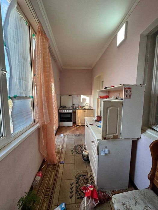 SOTILADI ARZON №2271 Shayx bozorchada 2x + 6m balkon podvali bilan