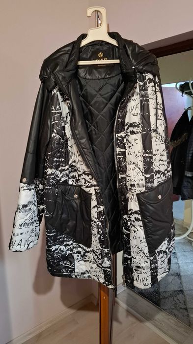 Черно бяло ново яке с качулка