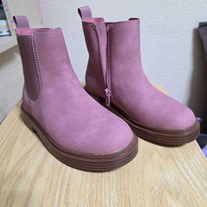 Обувь от НМ для девочек 1-2 классов