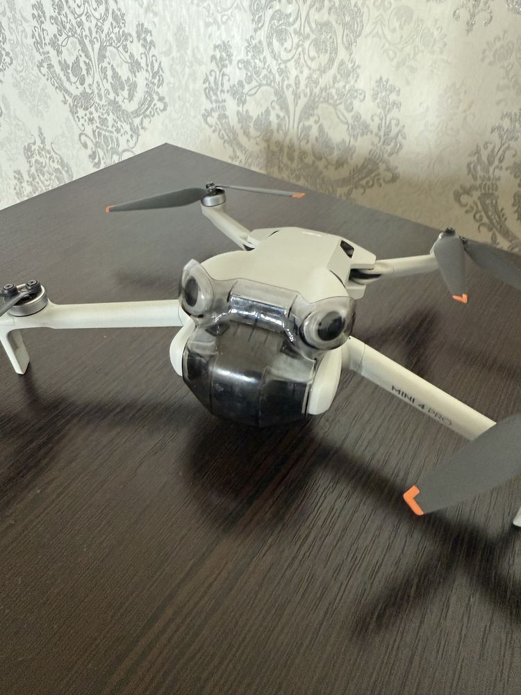 Дрон  Dji 4pro mini