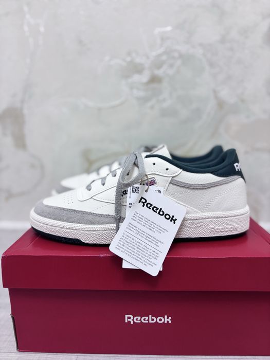 Продам новые Reebok club c