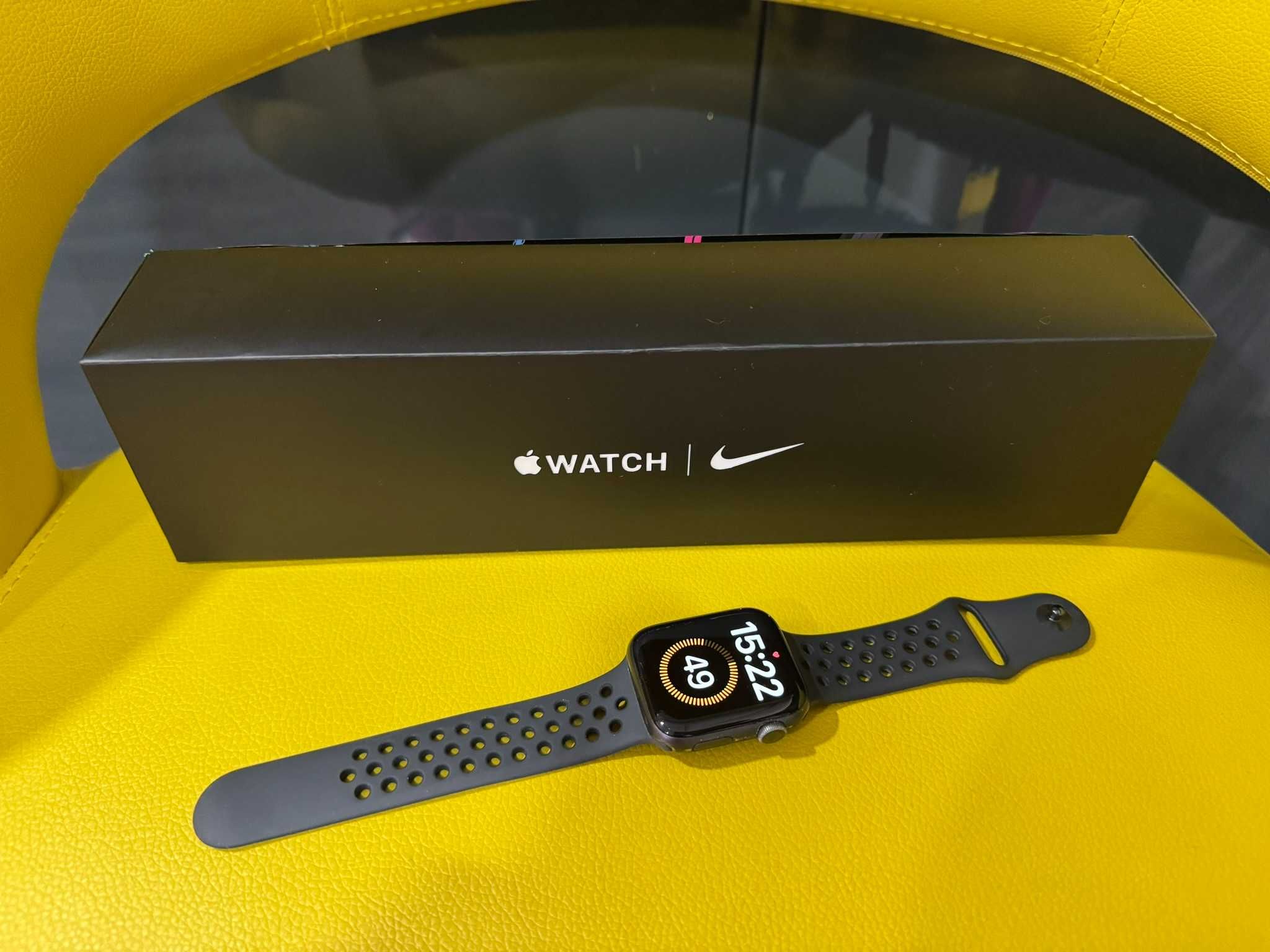 Apple Watch Nike S5 44mm Space Grey Aluminium Case Anthracite/Black