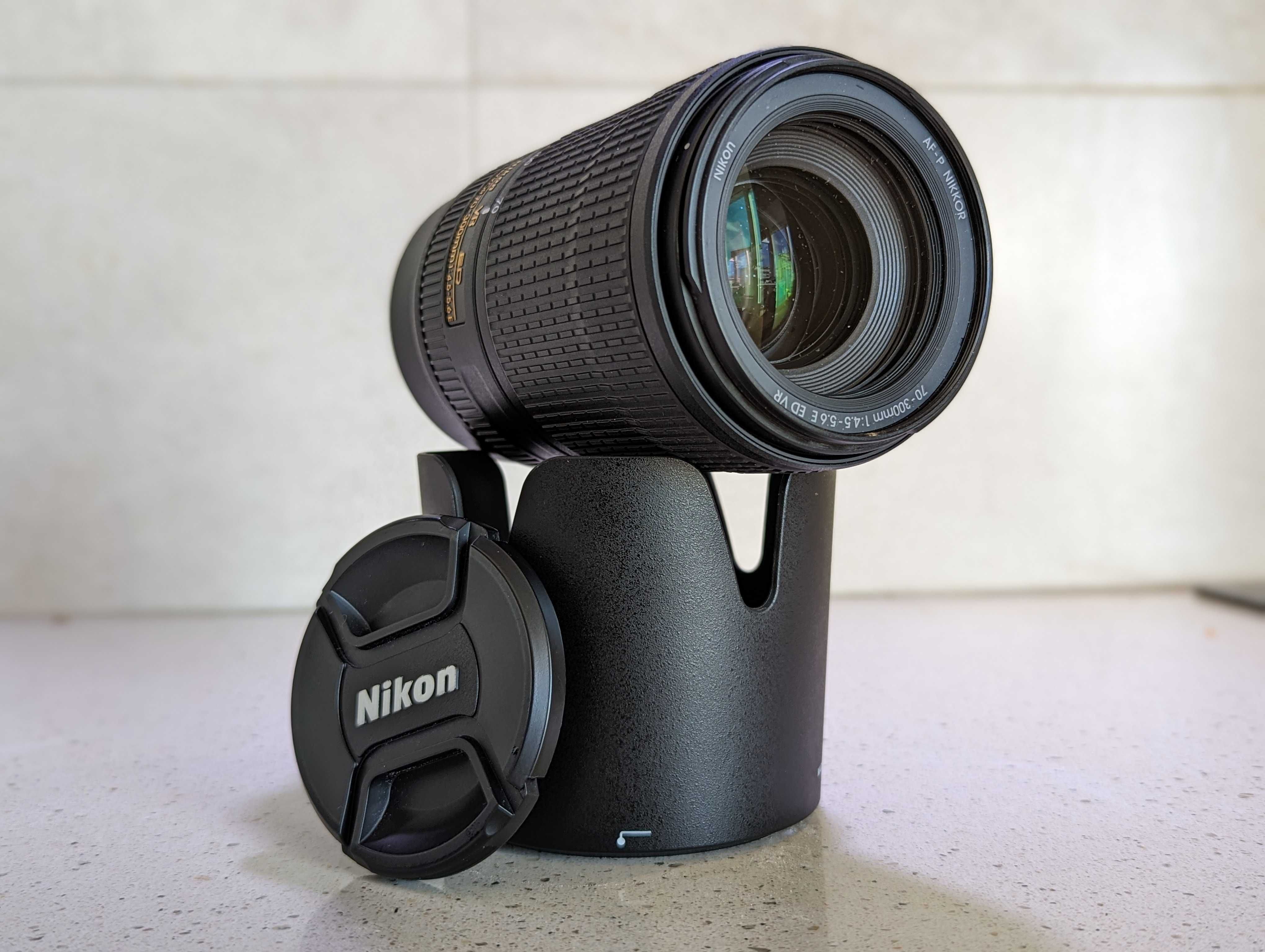 обектив Nikon AF-P 70-300mm f/4.5-5.6 E ED VR