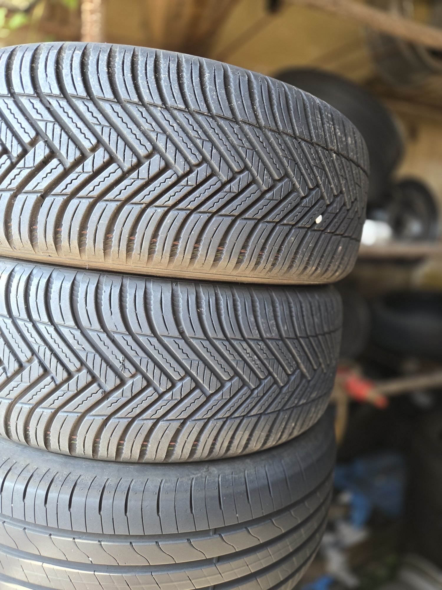 2бр. 205 50 17 Hankook всесезонни.