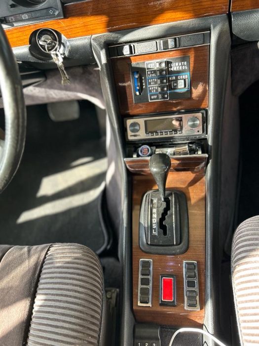 Mercedes  1979 , 2,8 benzina , automata