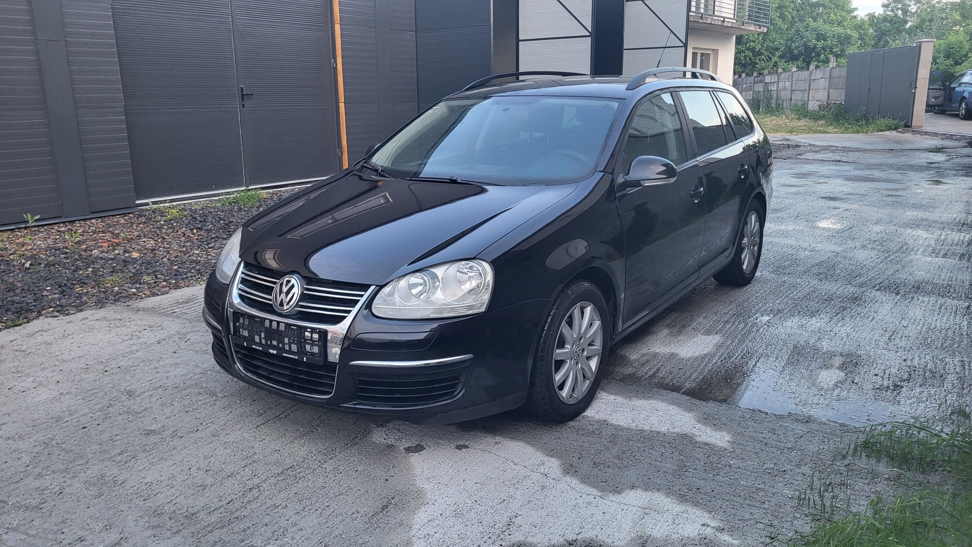 Volkswagen Golf 5 din 2008 1.9 tdi  cu climatic