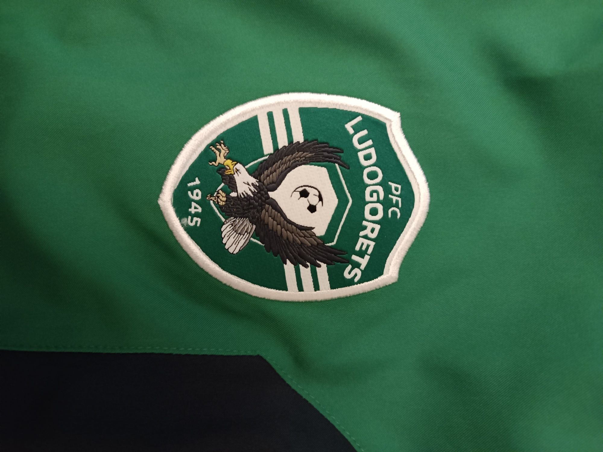 Спортен екип Umbro на Лудогорец