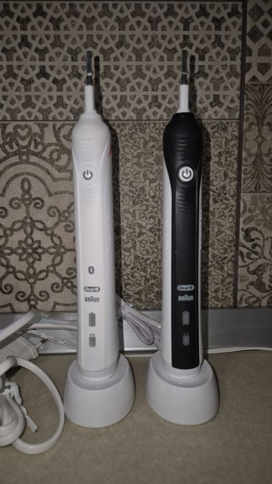 Periute Oral-B cu rezerve Sensitive