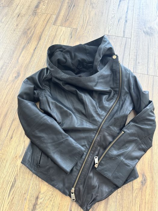 Кожено яке с качулка