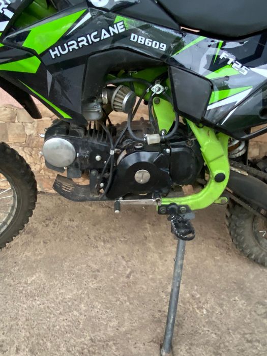 Vând cross 125 + casca