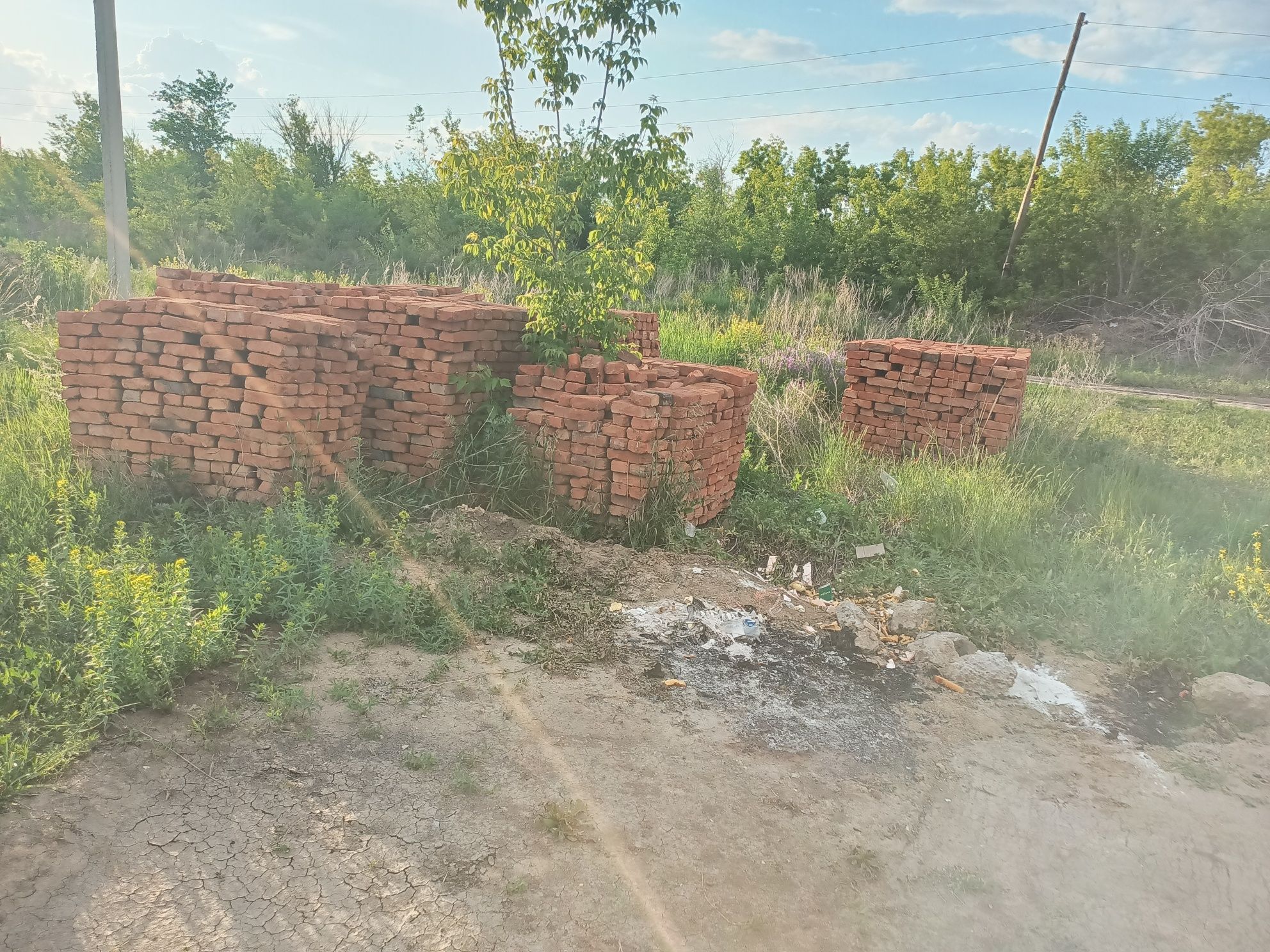 Продам дом из красного жженного кирпича