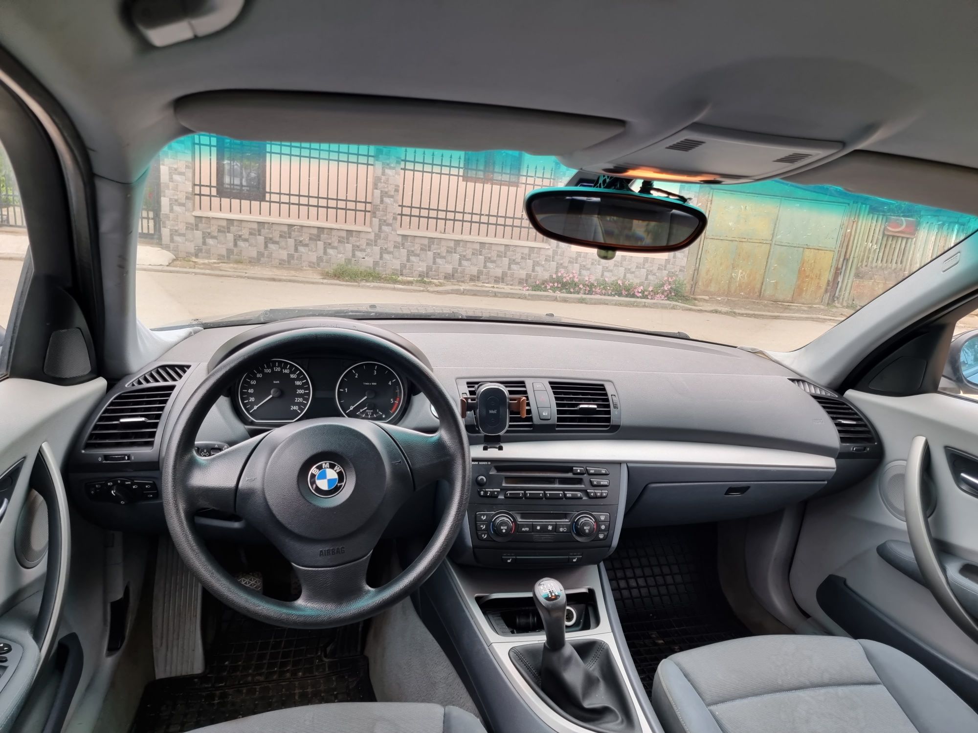 Vand Bmw Seria 1 e87 2.0d 143cp, diesel, cutie de viteze manuală 6+1