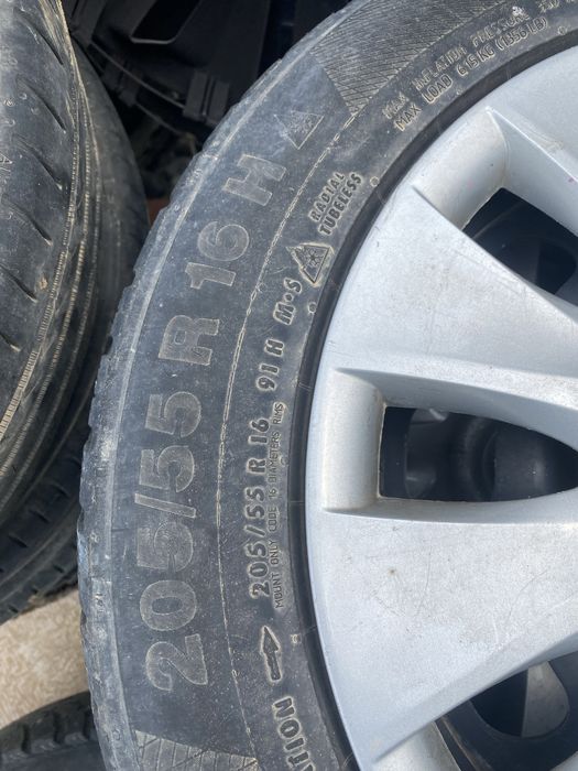 Jante tabla r16 cu anvelope iarna pe ele bonus bmw e90 e91 e92 e93