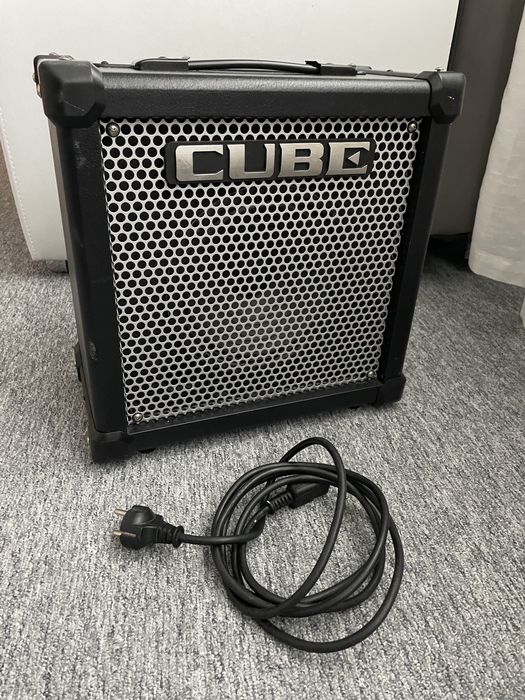 Amplificator Chitara ROLAND CUBE 20GX