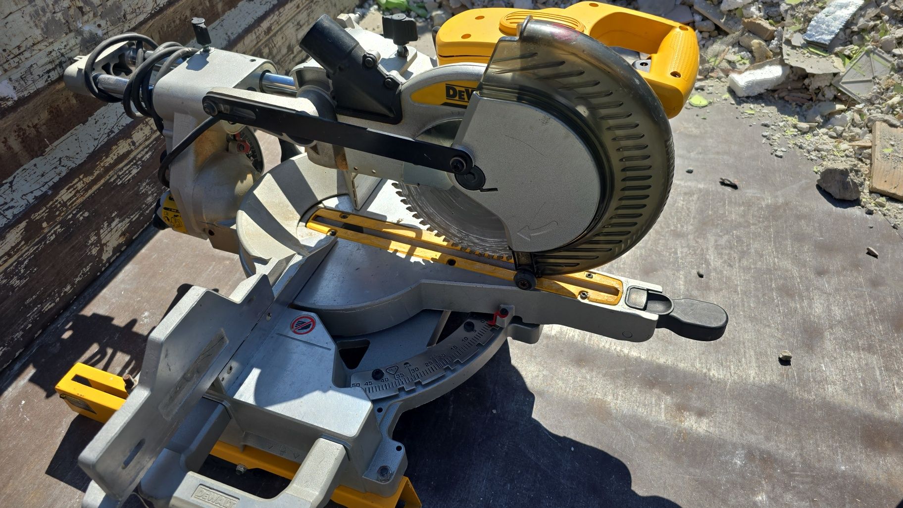 Circular cu masa makita dewalt milwaukee