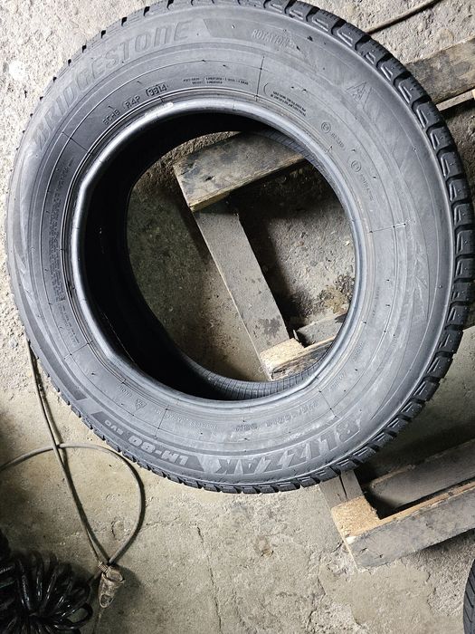 2 anvelope iarna 215 65 16 Bridgestone