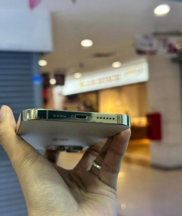 iPhone 13 PRO de 256 GB cu 100% Bateria