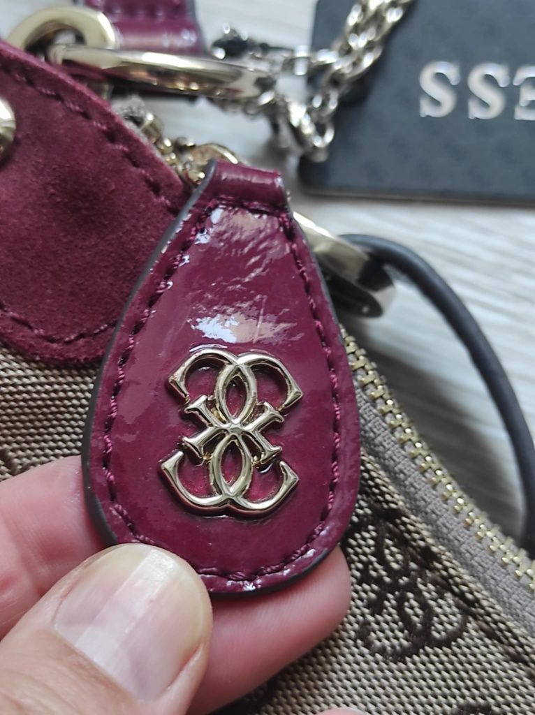 Geanta dama Guess