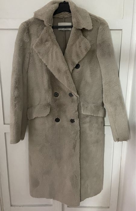 Vand blanita,palton stradivarius