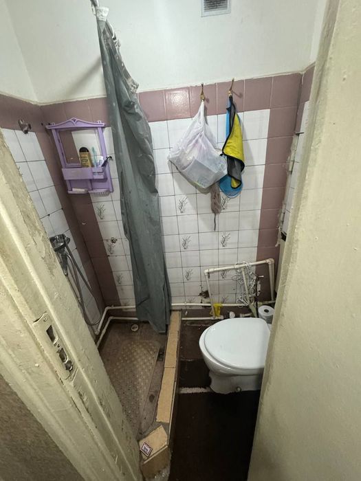 Sotiladi Yakkasaroy shota rustaveli ko'cha 1 xonali