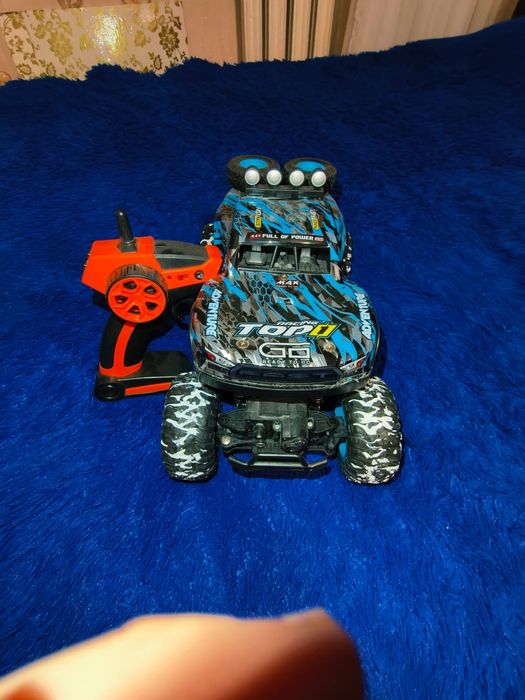 Джип на пульте управления