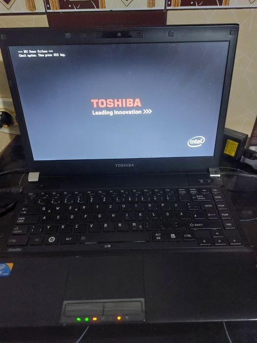 Laptop toshiba. .