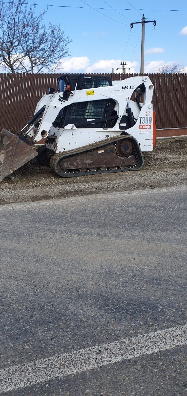 Miniîncărcător frontal BOBCAT T300