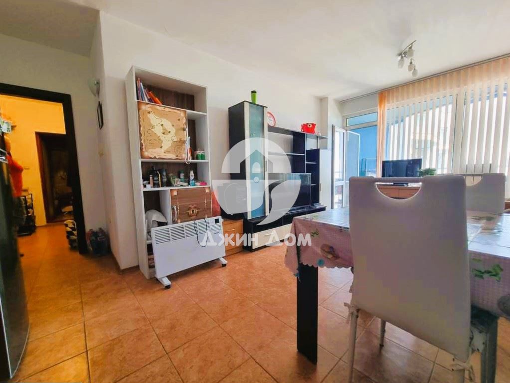 Продава се Двустаен апартамент в к.к. Слънчев бряг - 72 кв.м за 785 €/кв.м - Снимка #2