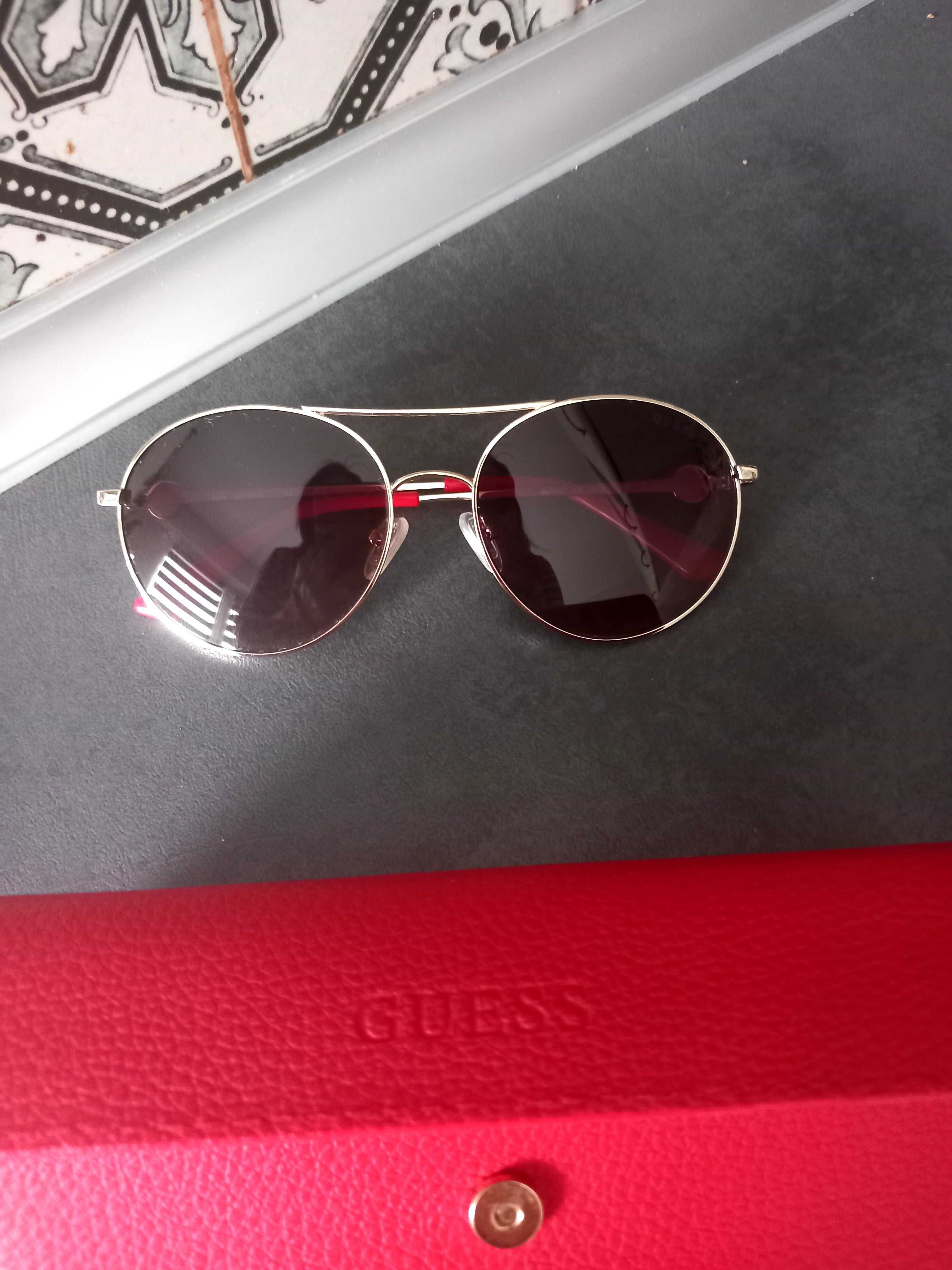 Слънчеви очила Guess
