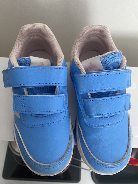 Детски маратонки Adidas, размер 24