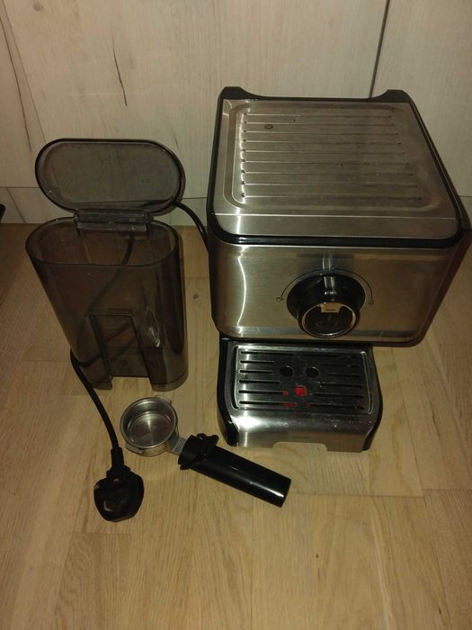 кафе машина (не работи добре пусковото устройство) английски накрайник